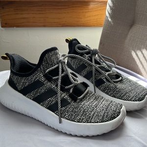 Kids adidas cloudfoam